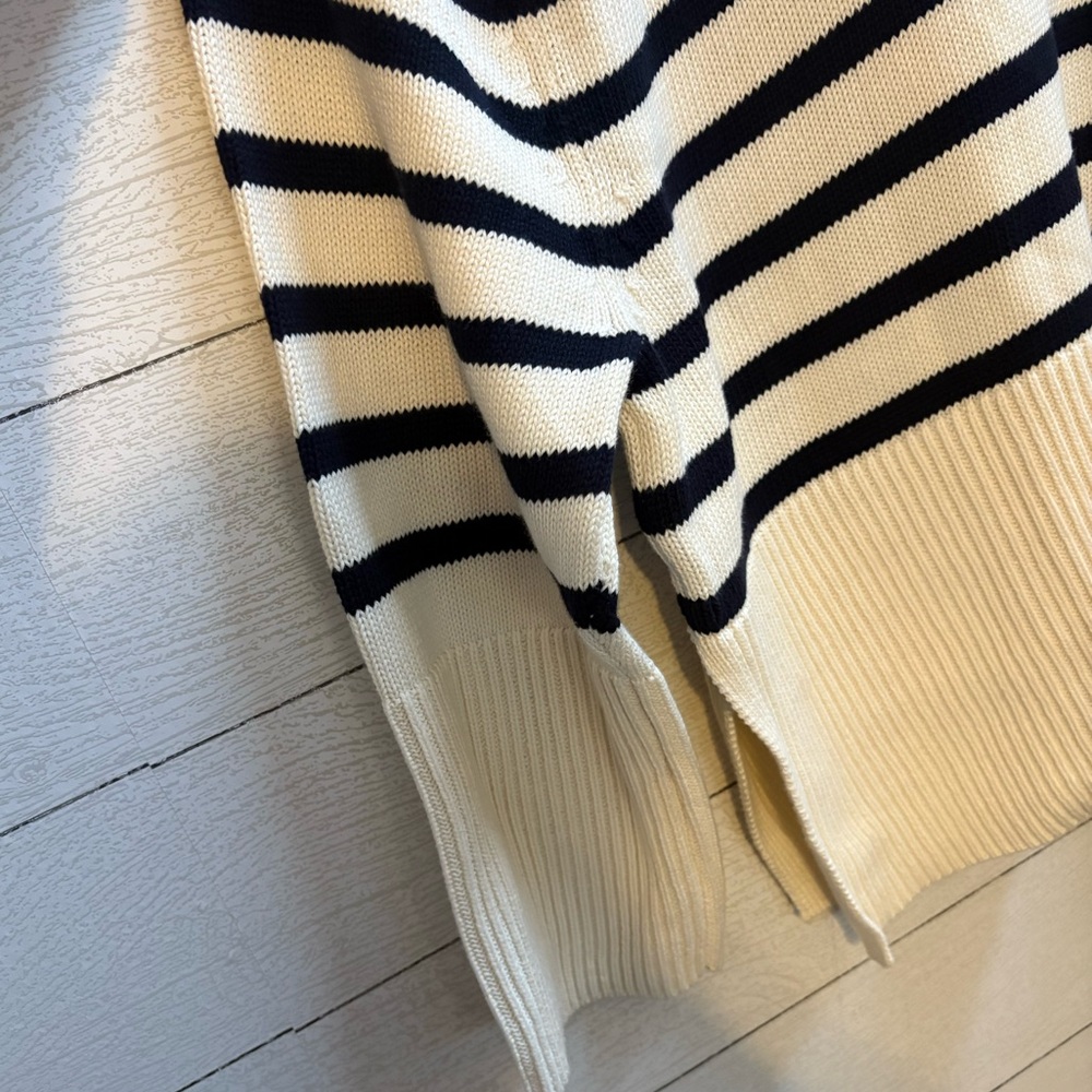 Gap 24/7 Split Hem Striped Turtleneck Sweater, NWT, Size XL in Cream and Navy - Picture 14 of 14